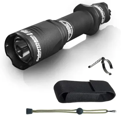 Dobermann Pro XHP35 HI Taktische Taschenlampe - Warm 1570 LED Lumen - Armytek