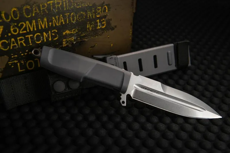 Extrema Ratio Contact C · Gris