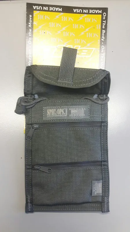 Spec.-Ops Spec Ops Neck ID Wallet · Foliage green