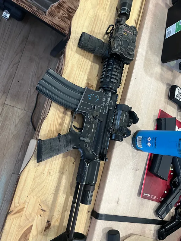Okaz Airsoft WE RA Tech · Negro