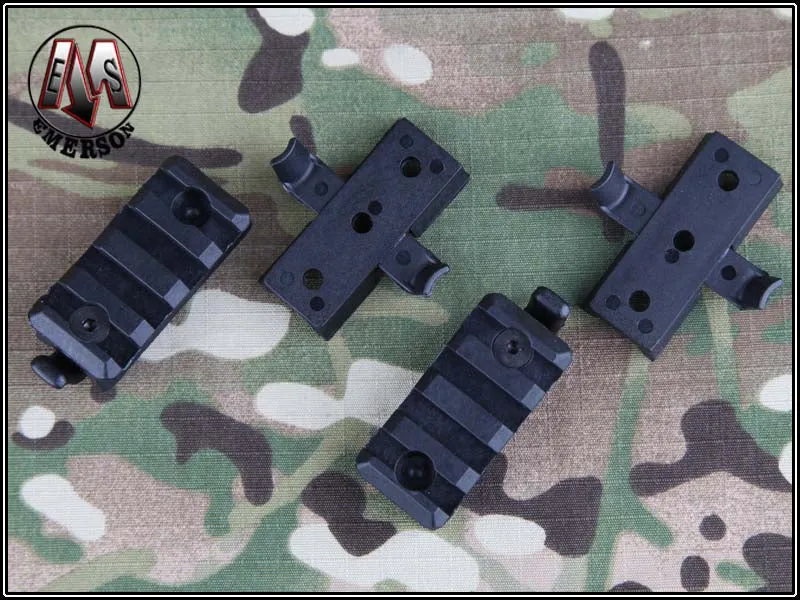 Emerson FAST Plastic Mount Kit · Negro