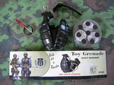 Granata Full Metal a Gas e "Polvere" - softair italia