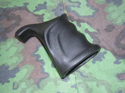 Grip in Gomma -Sinistrorso- per Serie G3 - softair italia