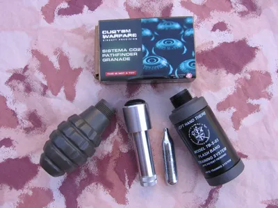 Pathfinder Innesco Granate CO2 - Custom Warfare Airsoft