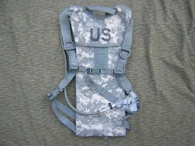 Hydration Carrier MOLLE II Assolutamente Originale & NUOVO ACU - softair italia