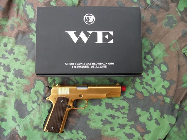 WE Airsoft M1911 24K · Oro