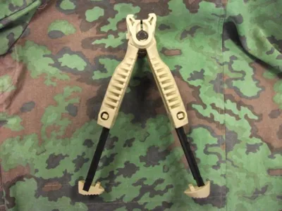 Vertical Grip Bipiede - softair italia