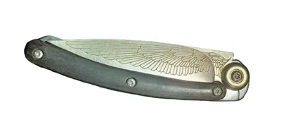 Coltello con Chiusura a Scatto e Motivo Ad Ala - THIRD AMONT