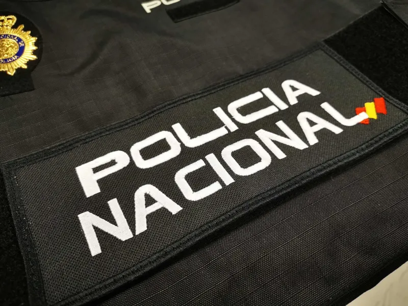 Policía Nacional Espalda