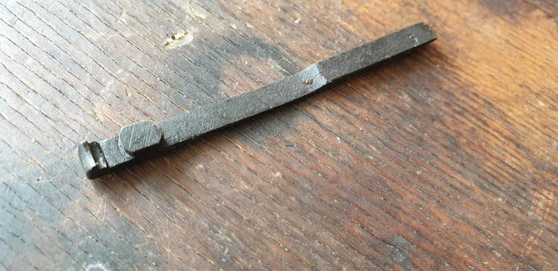 Thompson M1A1 - Extractor