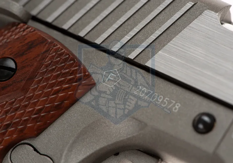 KWC TAC 1911 Full Metal CO2 · Negro