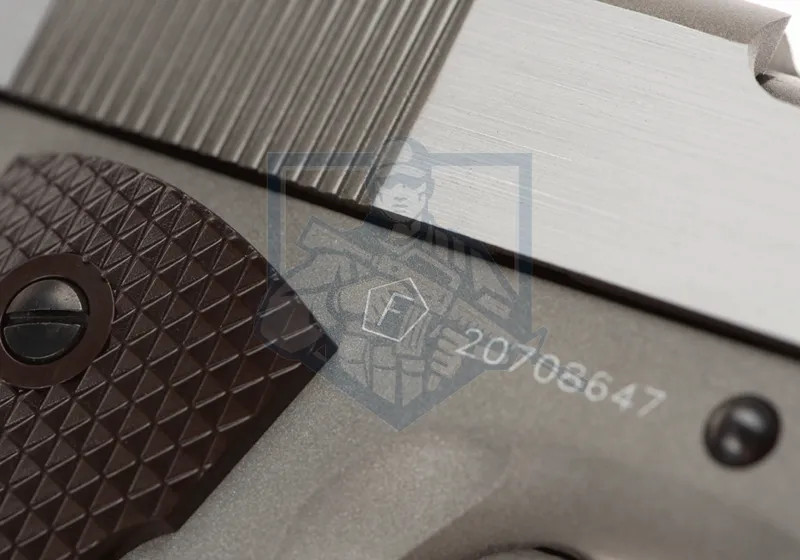 KWC M1911 Full Metal CO2 · Negro