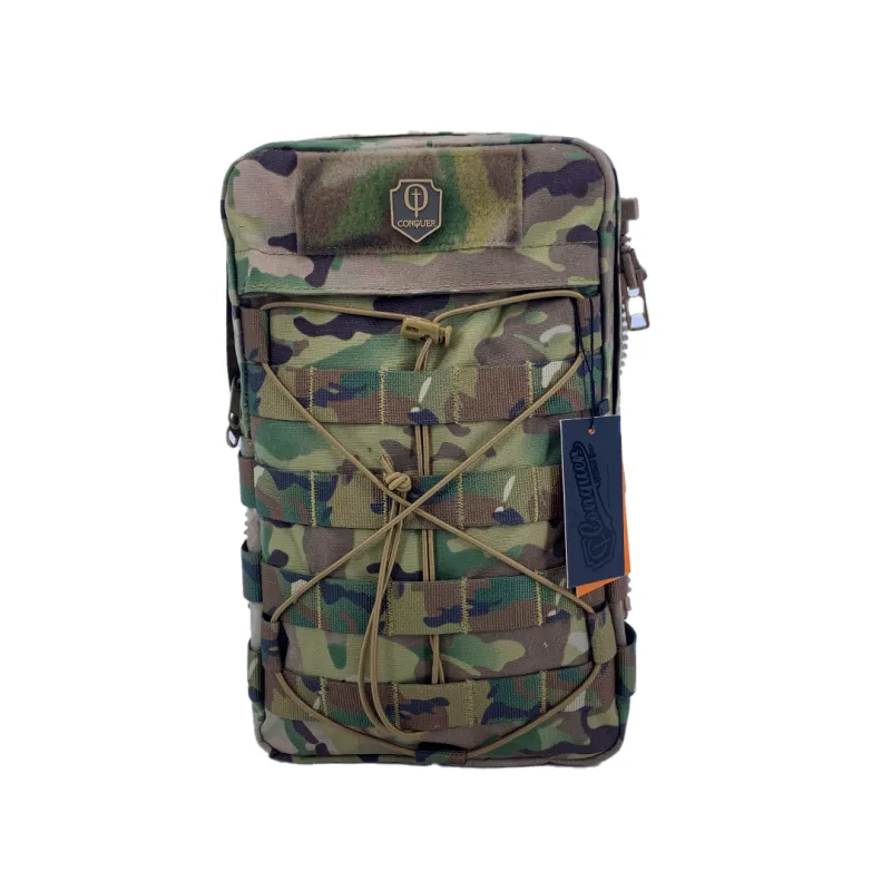 Conquer con Cremallera · Multicam