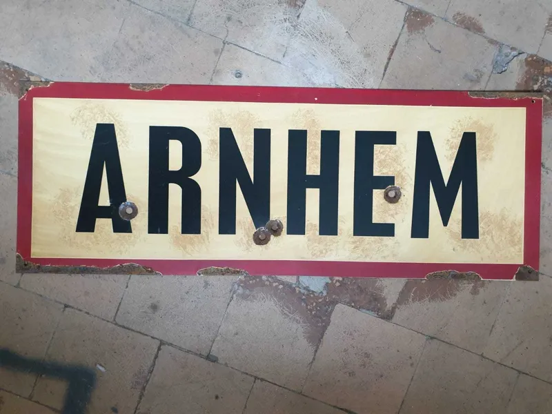 Straßenschild Arnheim 1944