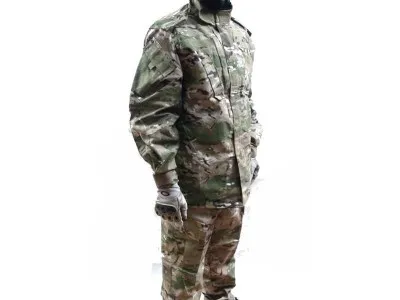 Otras Marcas Uniforme Completo · Multicam