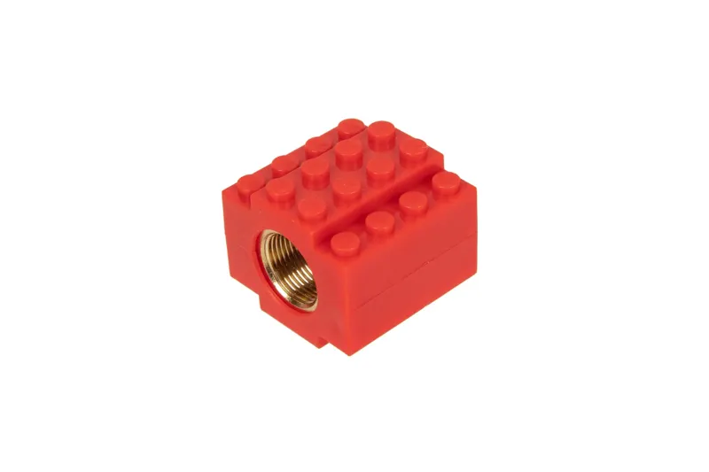 First Factory Block Hider · Rojo