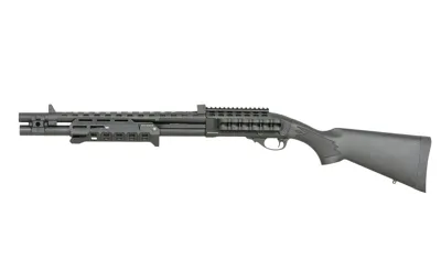 Licenseret M870 Shotgun Replika – Sort - Golden Eagle