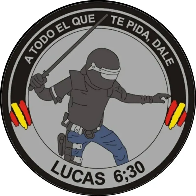 Redondo Lucas 6 30 · Negro