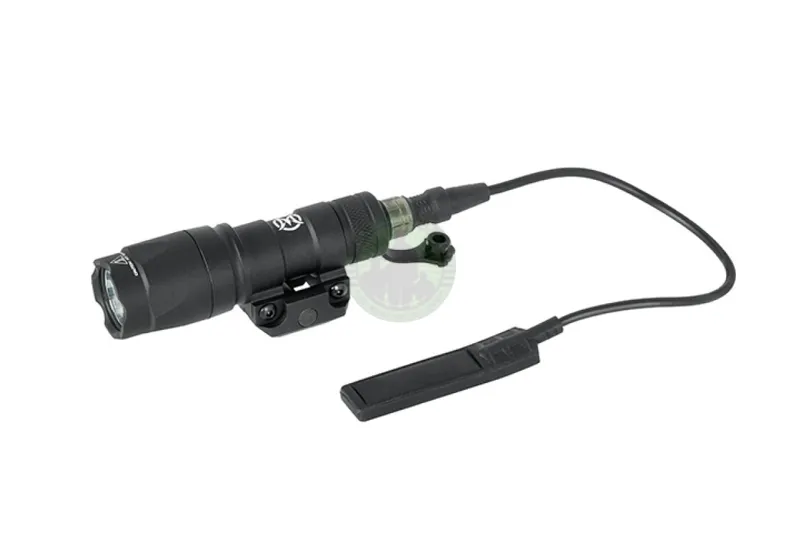 Tactical Flashlight V300 · Negro