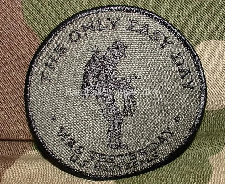 Stofmærke,the Only Easy Day, Grøn