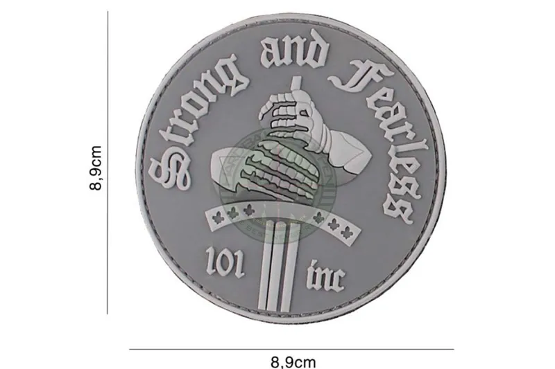 3D PVC, Strong and Fearless, Grå