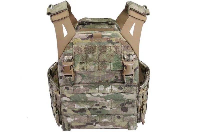 Low Profile Carrier with Solid Large Sides · Multicam