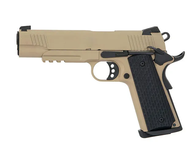 Army Armament R28-B · Negro