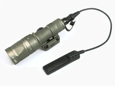 Taktická Svítilna M300V LED S RIS Montáží Na Zbraň - de (Písková) - Target One
